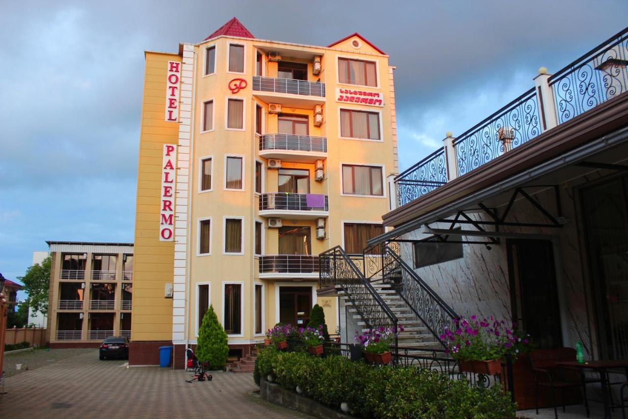Hotel Palermo Kobuleti Esterno foto
