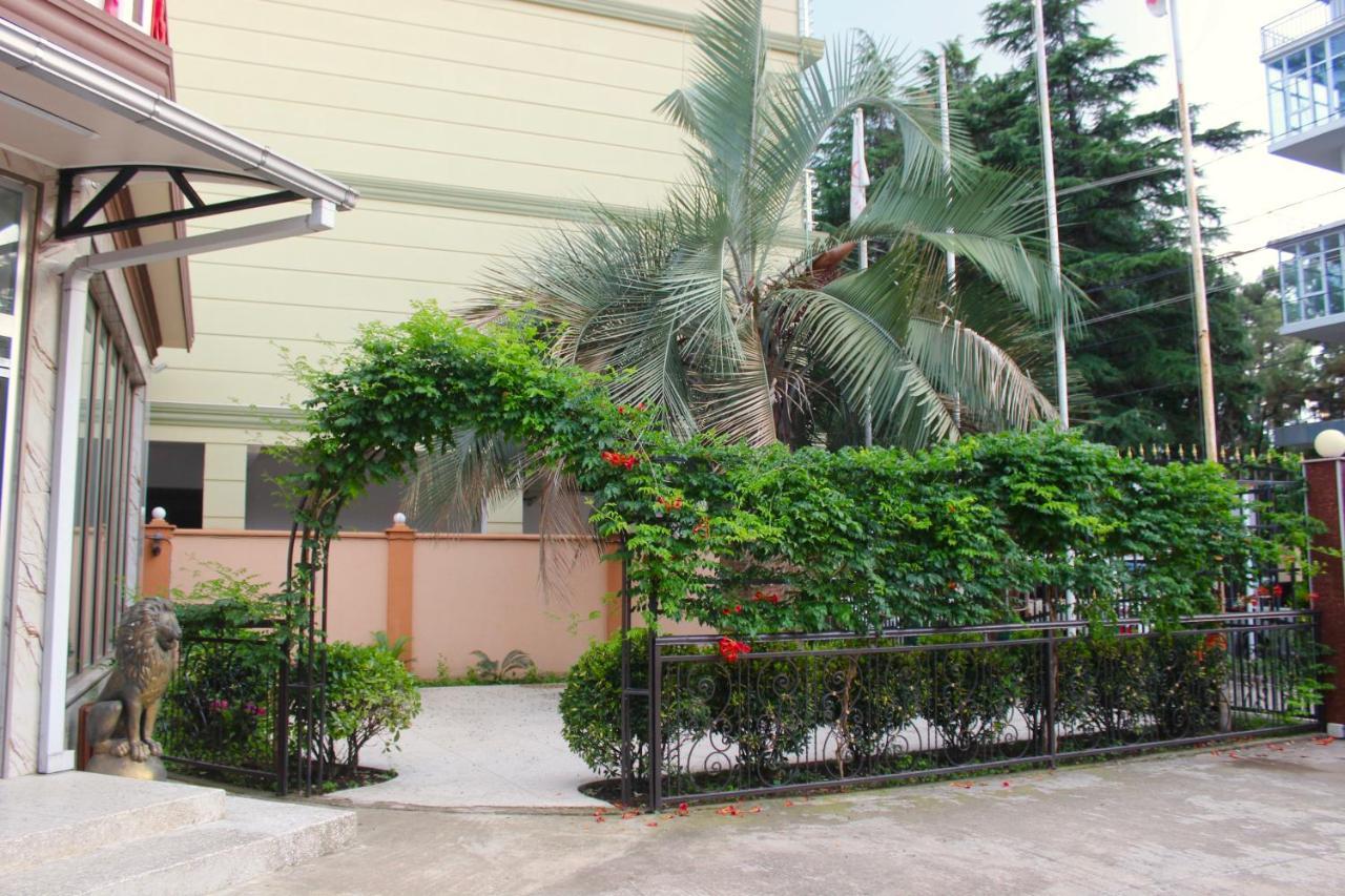 Hotel Palermo Kobuleti Esterno foto