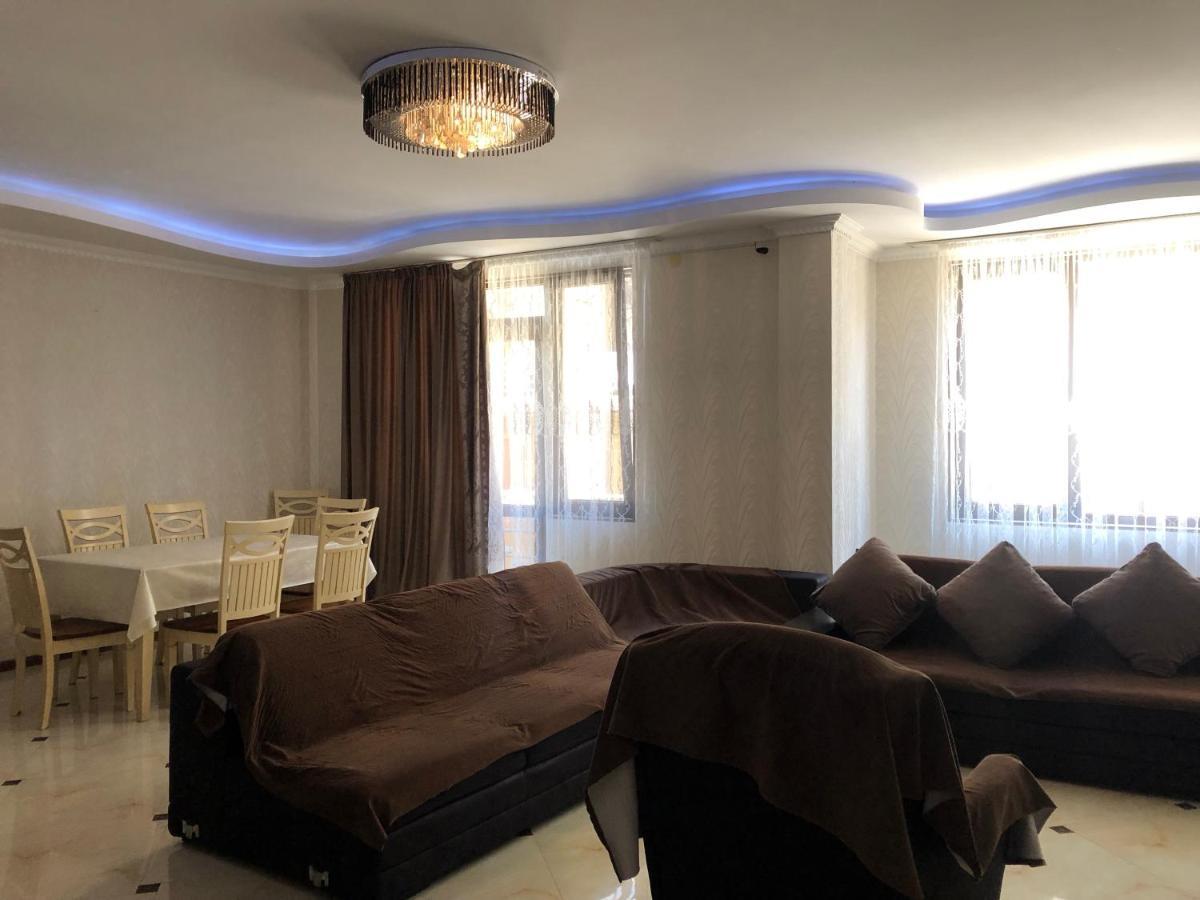 Hotel Palermo Kobuleti Esterno foto