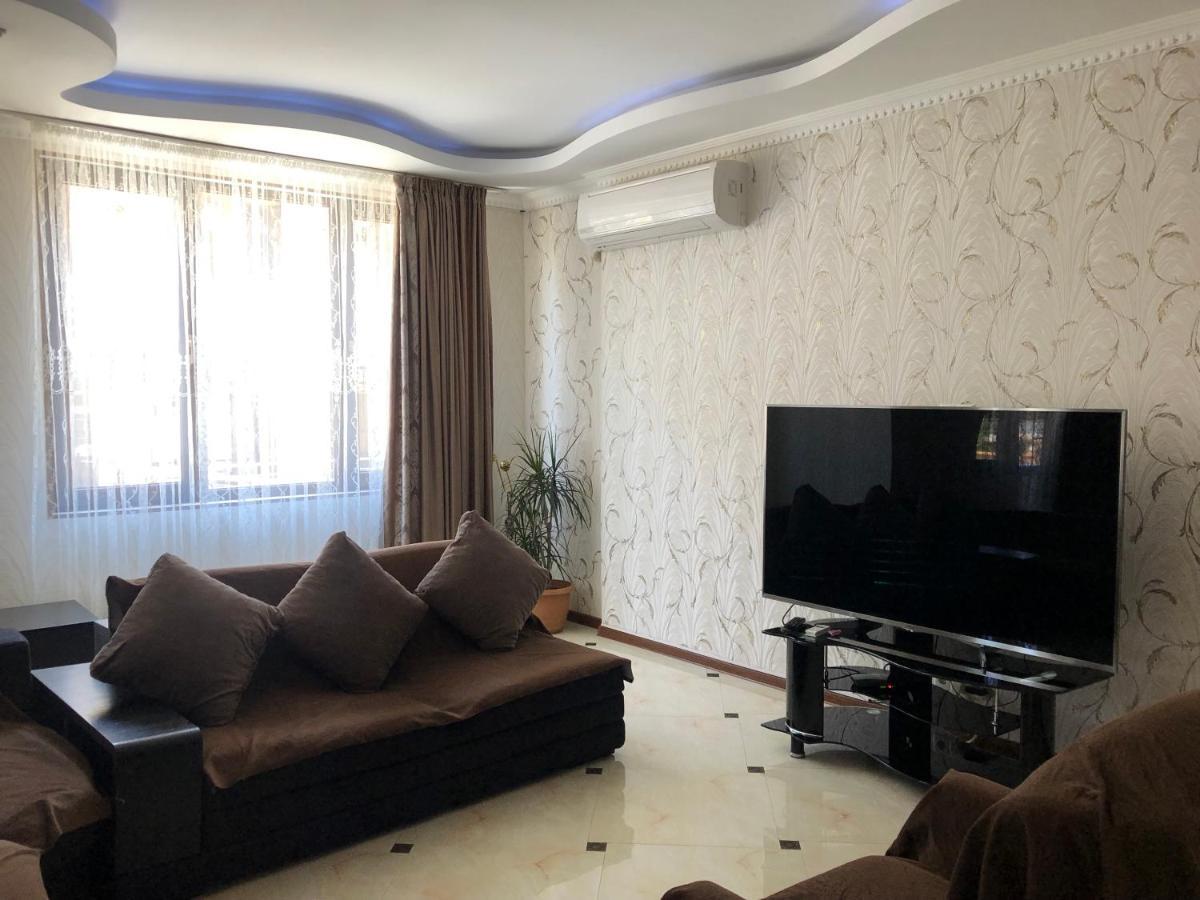 Hotel Palermo Kobuleti Esterno foto