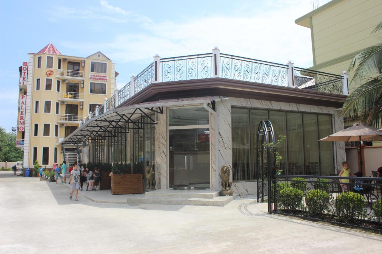Hotel Palermo Kobuleti Esterno foto